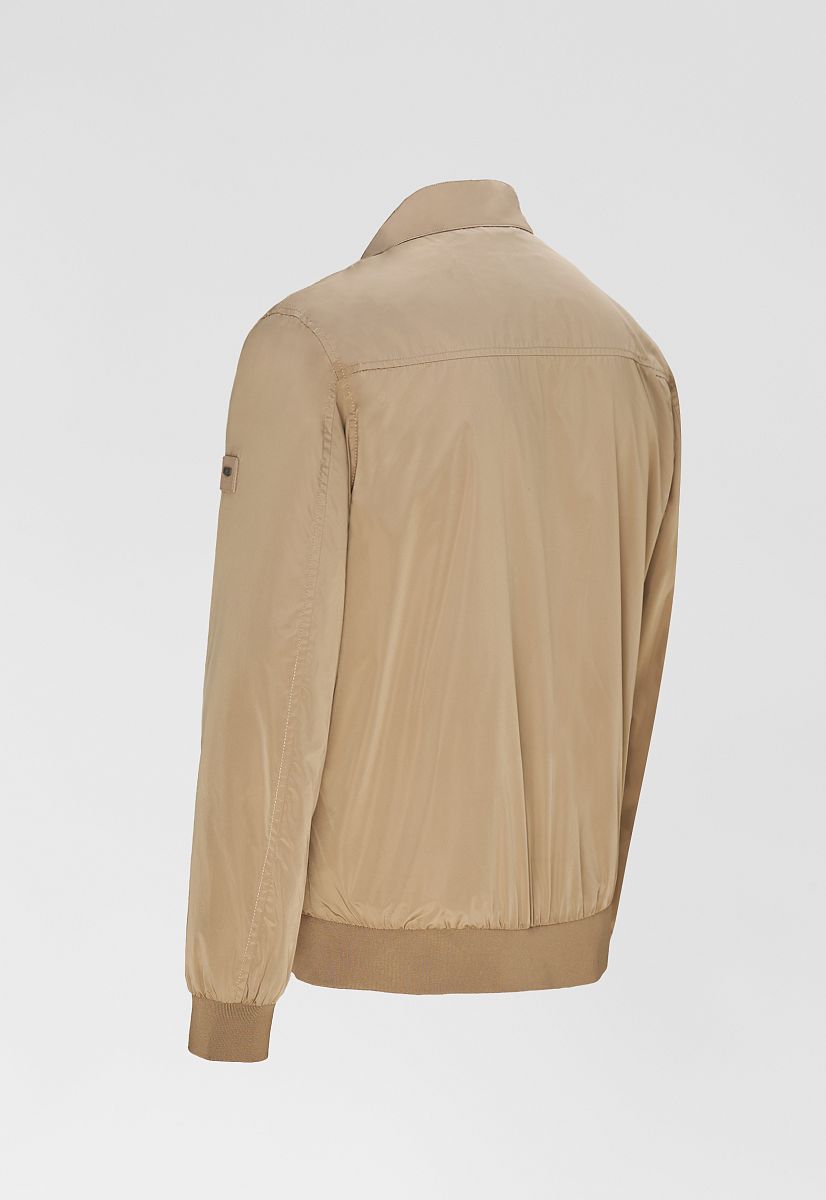 Ветровка HX2380